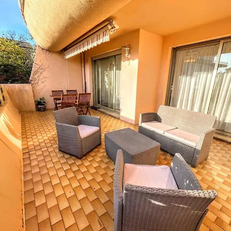 Serenity Yourhosthelper *